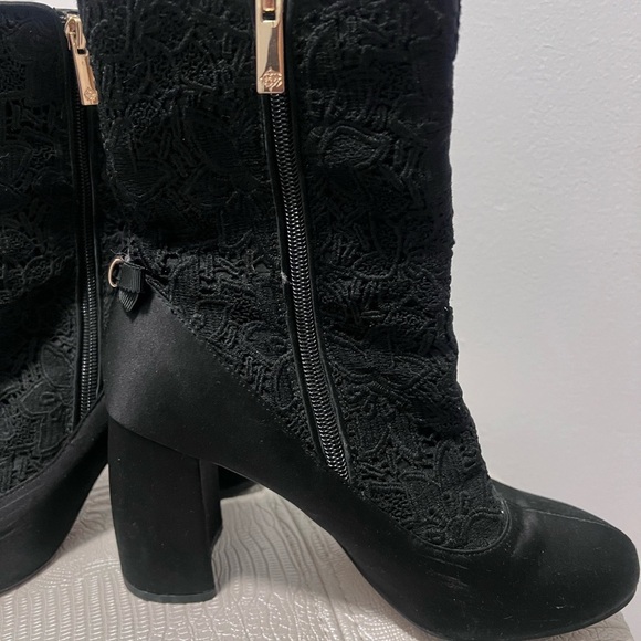 Nanette Lepore Linette Satin Lace Bow Boots Size 8 - Picture 3 of 9